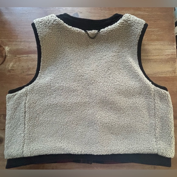 BANANA REPULIC Women’s M Reversible Wool Sherpa Buffalo Plaid Vest - Picture 4 of 9